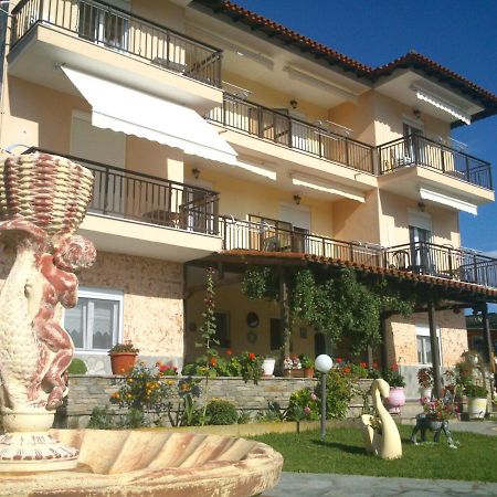 Sofia & Lakis House Apartamento Ormos Panagias Exterior foto