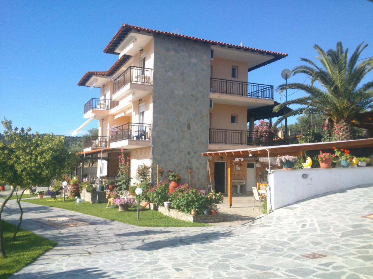 Sofia & Lakis House Apartamento Ormos Panagias Exterior foto